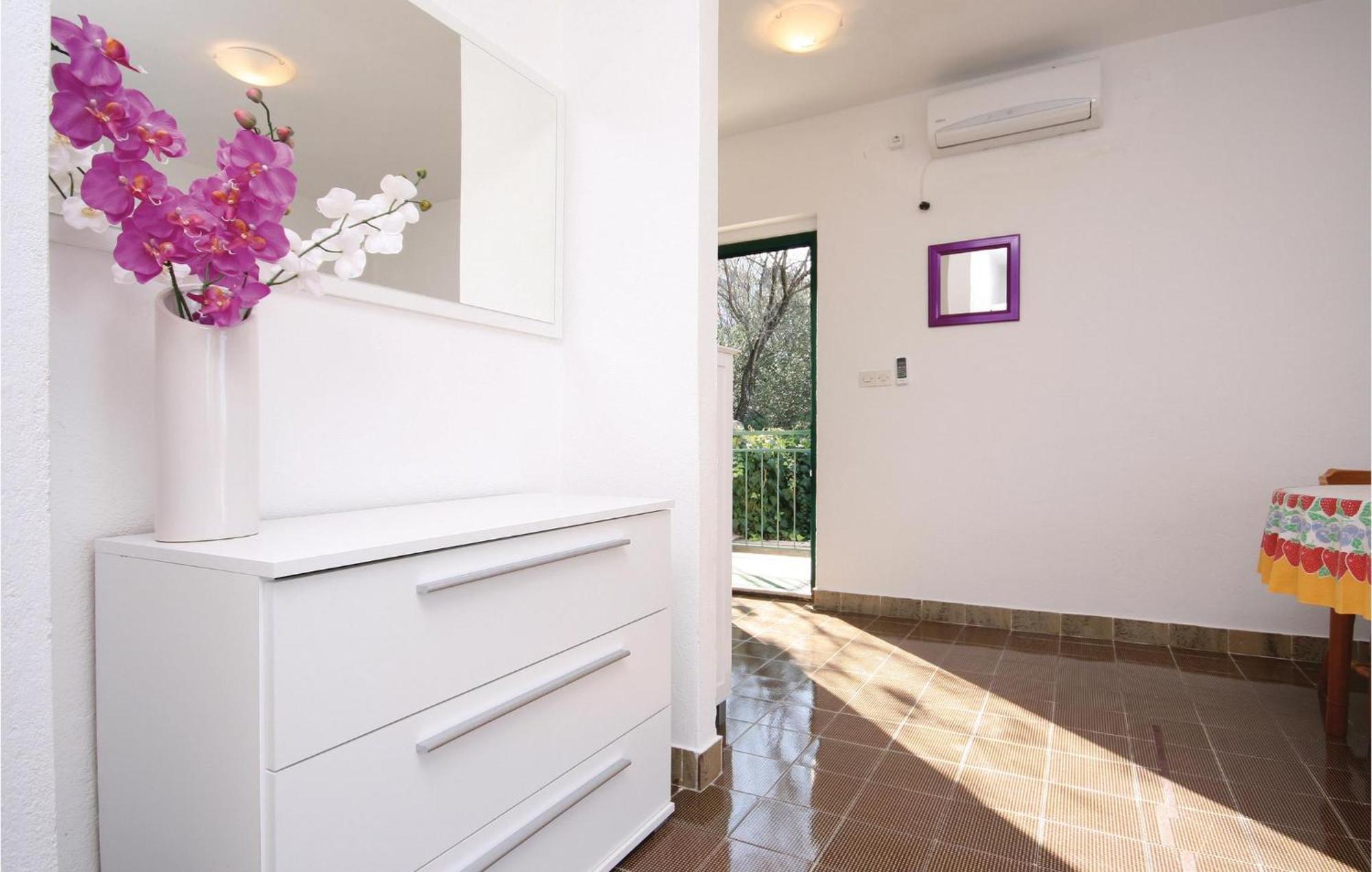 2 Bedroom Beautiful Home In Sparadici Grebaštica Dış mekan fotoğraf