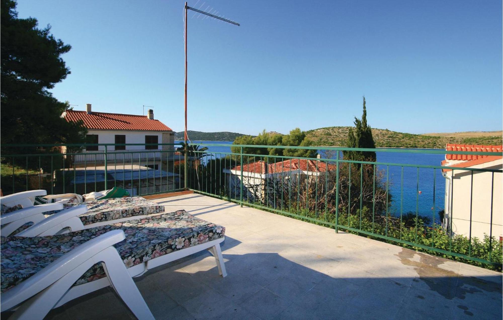 2 Bedroom Beautiful Home In Sparadici Grebaštica Dış mekan fotoğraf